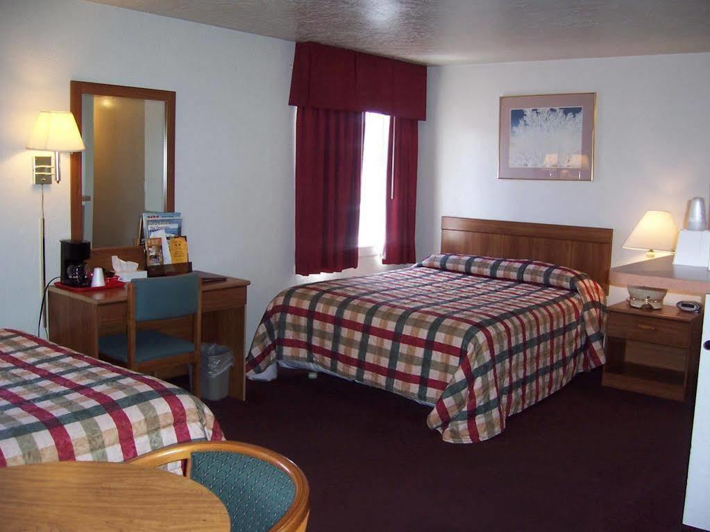 Red Carpet Inn Medford Exterior foto